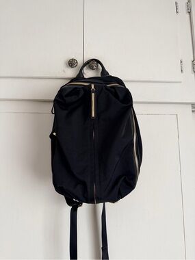 Caraa Studio Bag Medium in Gold Hardware